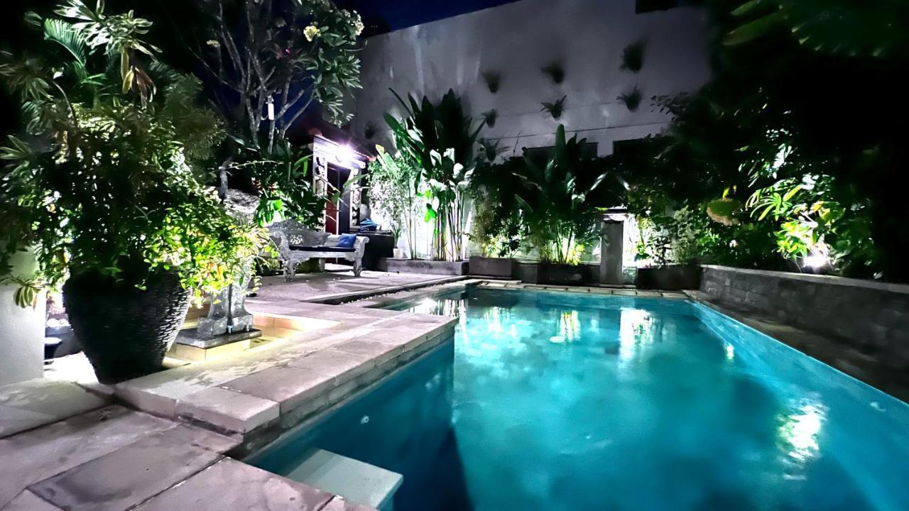 Villa Carissa Seminyak Centre, Bali By Le Ciel Hospitality エクステリア 写真